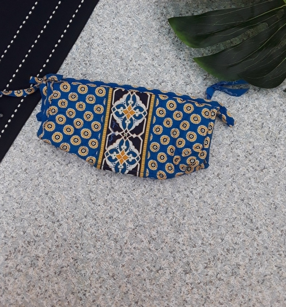 Vera Bradley| Small Makeup Bag Blue Floral Zipper